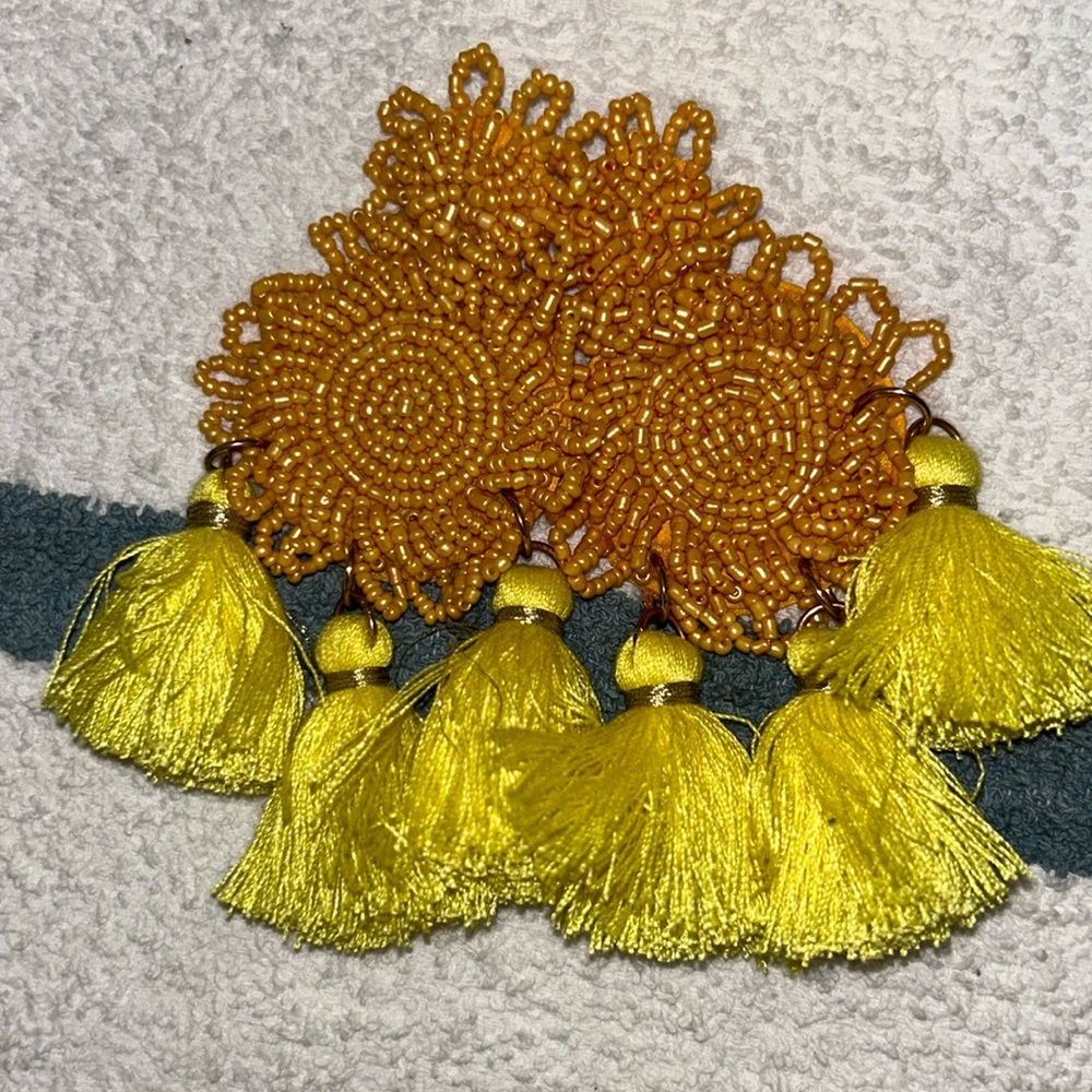 Oversize Earrings - Picture 2 of 3